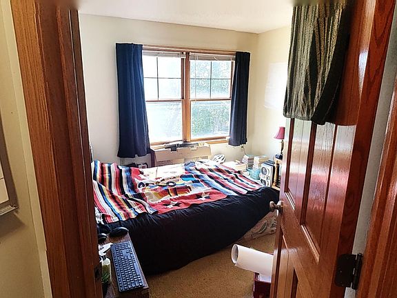 Two mirror image upstairs bedrooms with a full bath between them