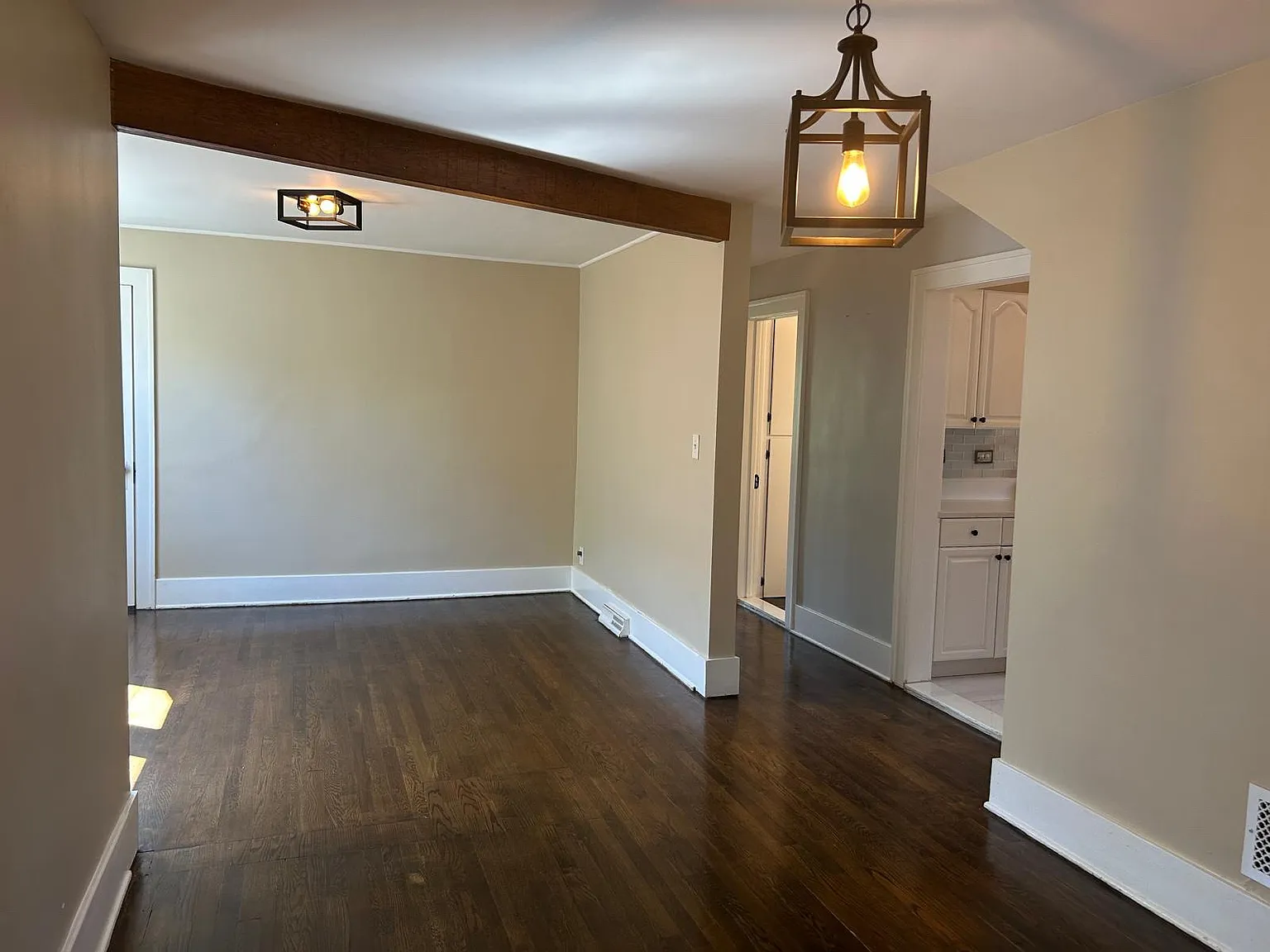 1 bed, 700 sqft, $1,100 — Photo 2