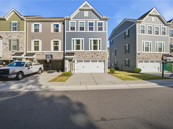 959 Gabion Way, Chesapeake, VA 23323