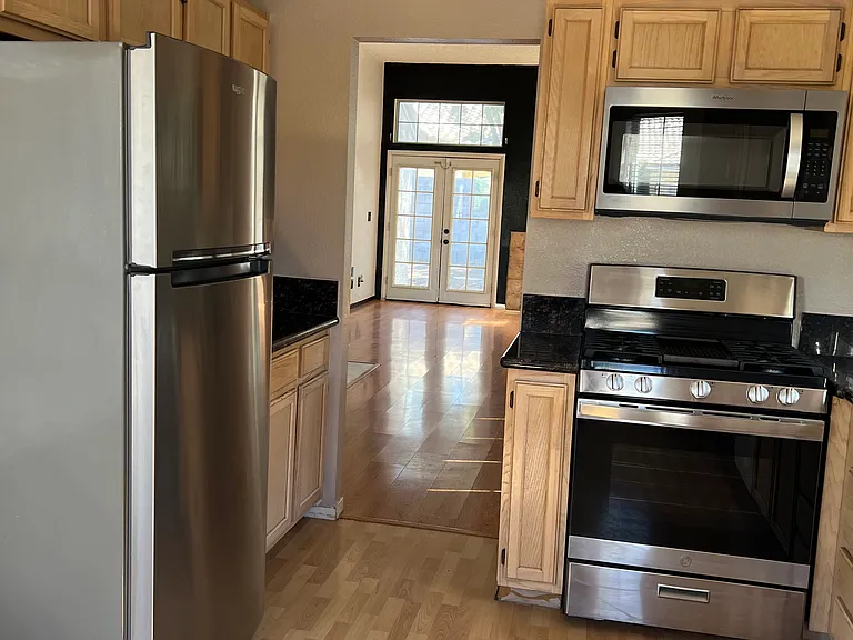 7613 Sea Cliff Way — Photo 9