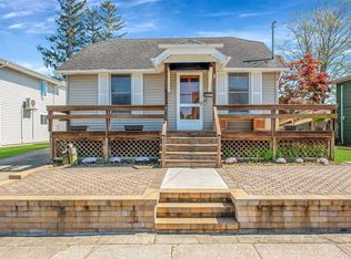 47 Fremont St, Lindenhurst, NY 11757