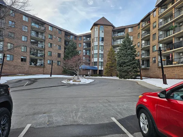 2601 Kenzie Ter APT 519, Saint Anthony, MN 55418