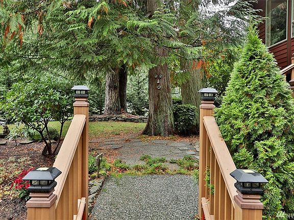 walkway to Front Yard & House