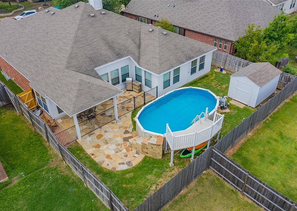 1st image of 820 Forest Heights Dr