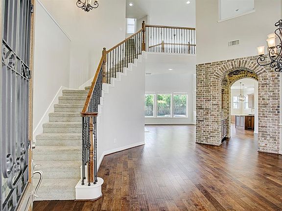 4th image of 5926 Madrone Meadow Dr