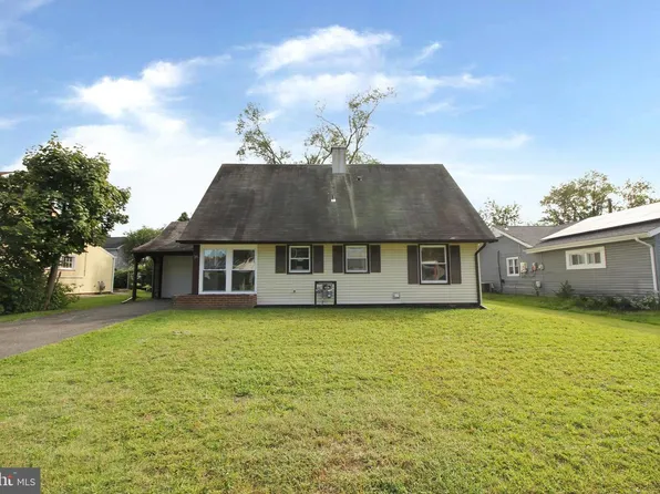 16 Bloomfield Ln, Willingboro, NJ 08046