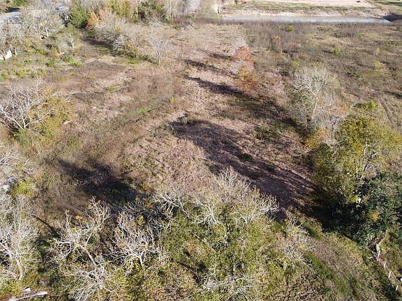 3rd image of 2925 West St