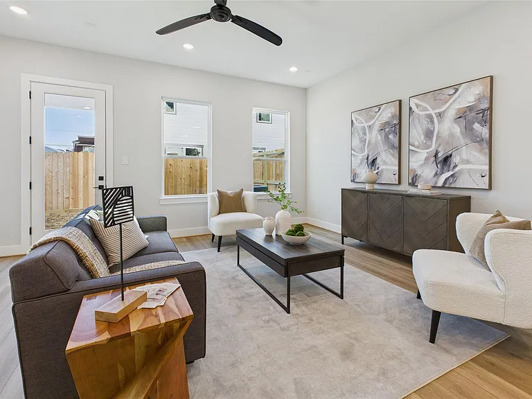 5027 Golden Forest Dr #C — Photo 11