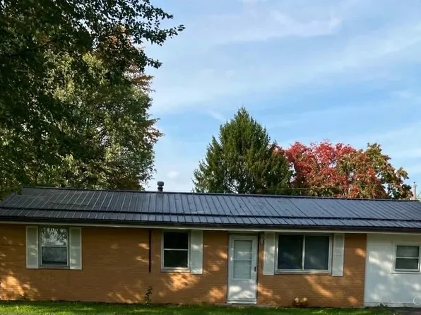 60 Dorothy Ln, New Vienna, OH 45159
