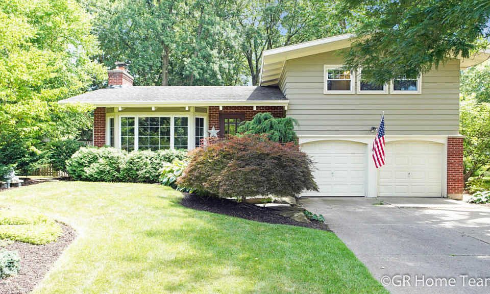 1st image of 2238 Heather Ct SE