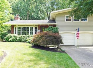 2238 Heather Ct SE, East Grand Rapids, MI