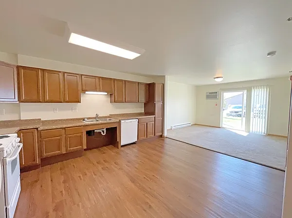 Gateway Apartments — Photo 2