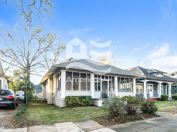 825720_002_front_view_2.jpg