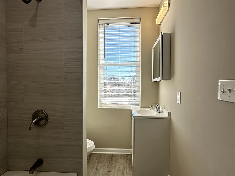 2238 N Fulton Ave #3 — Photo 16