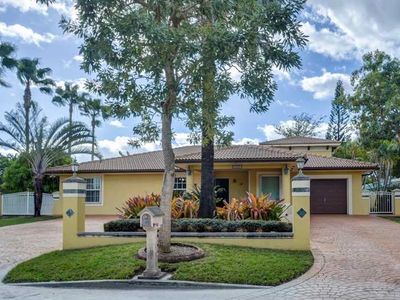 9900 NW 27th St, Doral, FL, 33172