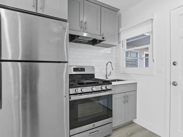814-818 2nd Street