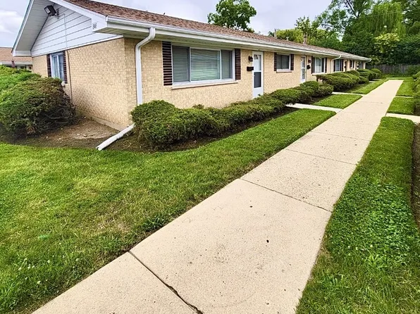 841 Valley Stream Dr APT A, Wheeling, IL 60090