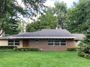 561 Yorkton Ln, Bloomfield Hills, MI 48304