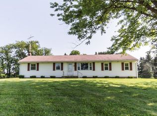 6147 Hudson Dr SW, Navarre, OH 44662