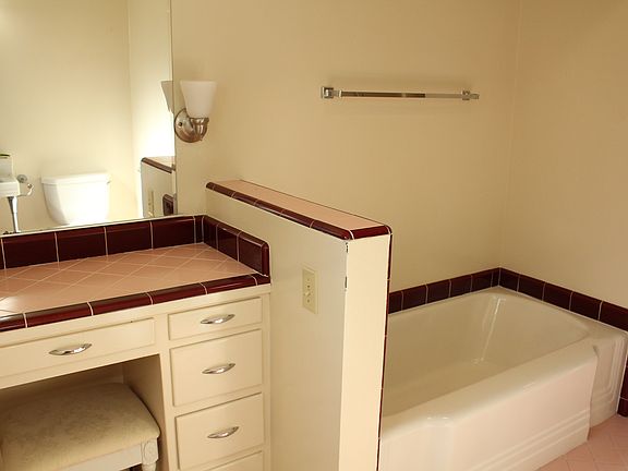 5th image of 220 Meister Way