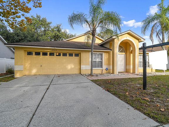 4th image of 2342 Tioga Dr