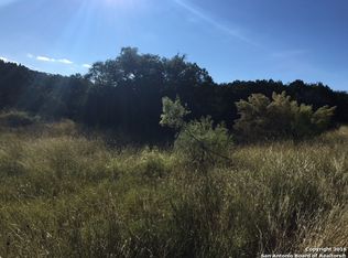 962 Moonlight Dr, Canyon Lake, TX 78133