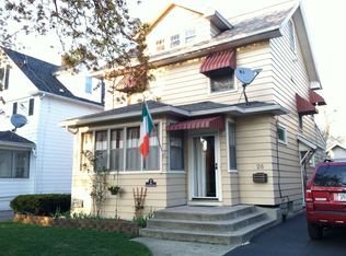 26 Woodstock Rd, Rochester, NY 14609
