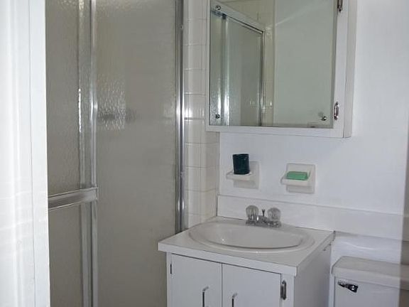 5th image of 120 E Hartsdale Ave APT 1C