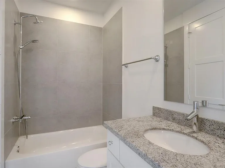 1211 Hickory St #A — Photo 15