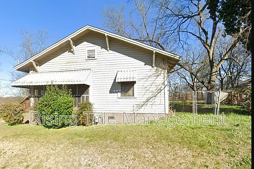 3929 40th St N Photo 1