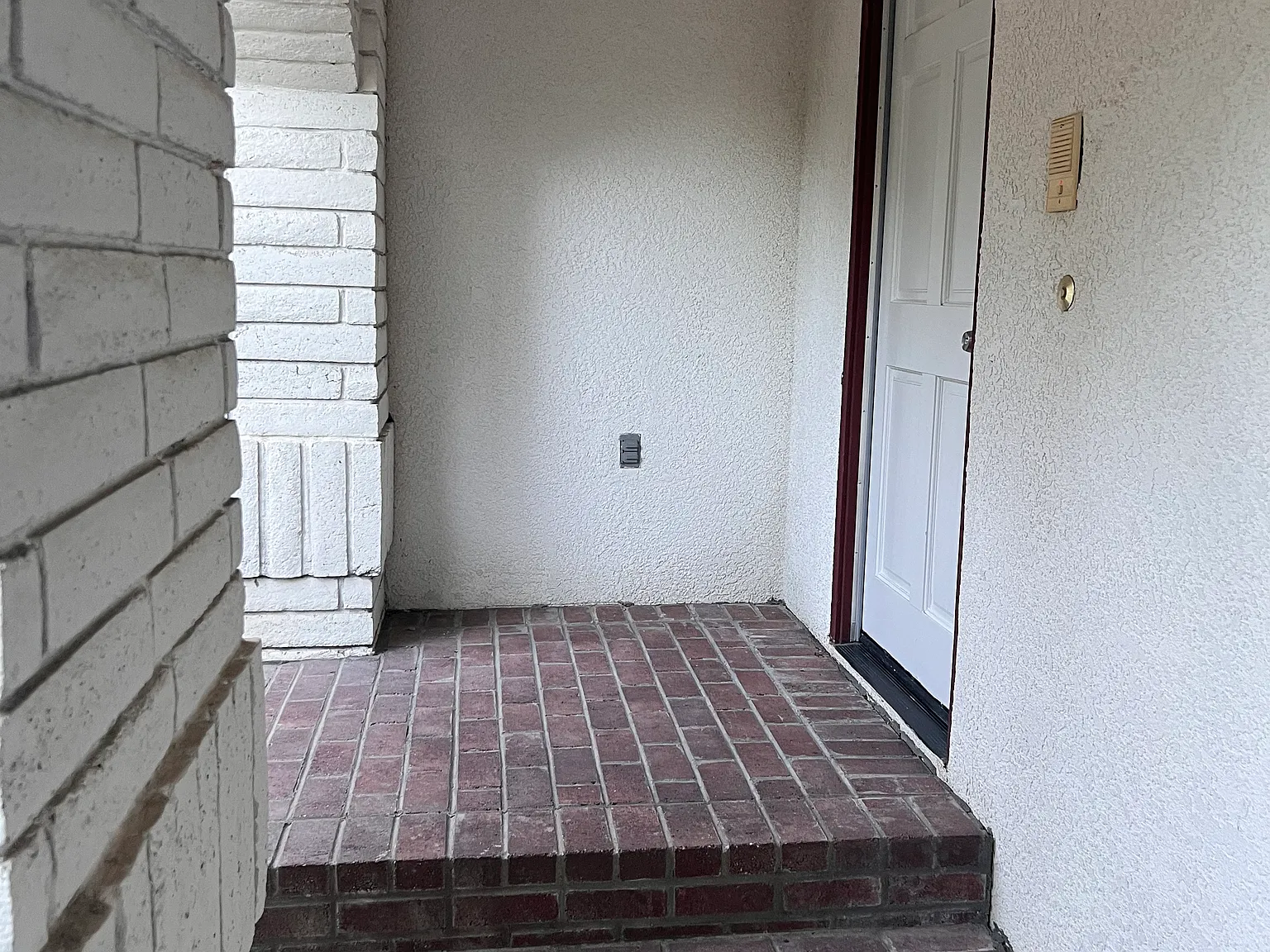 5461 E Bobolink Ln — Photo 4