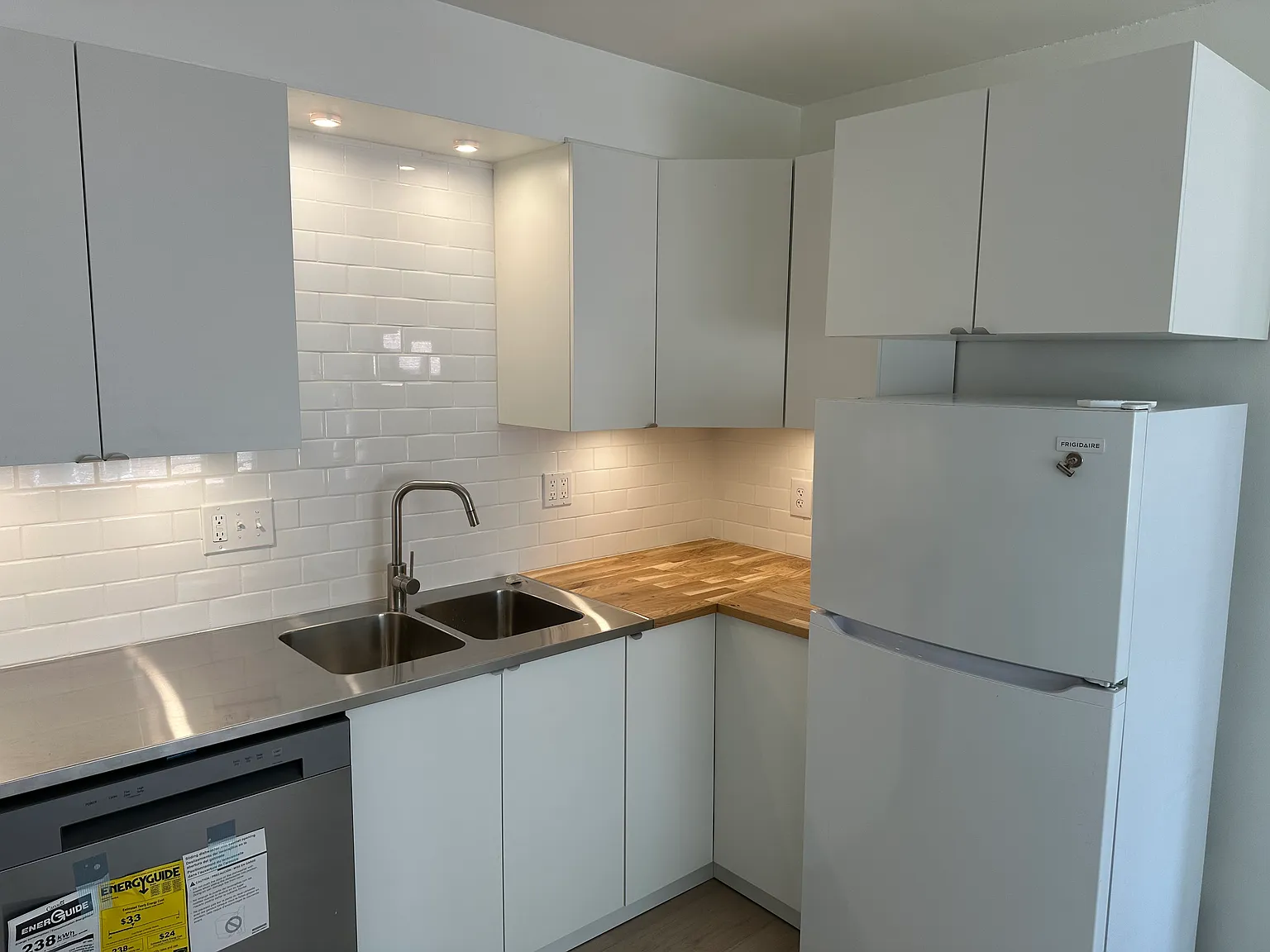 1 bed, 900 sqft, $905 — Photo 3