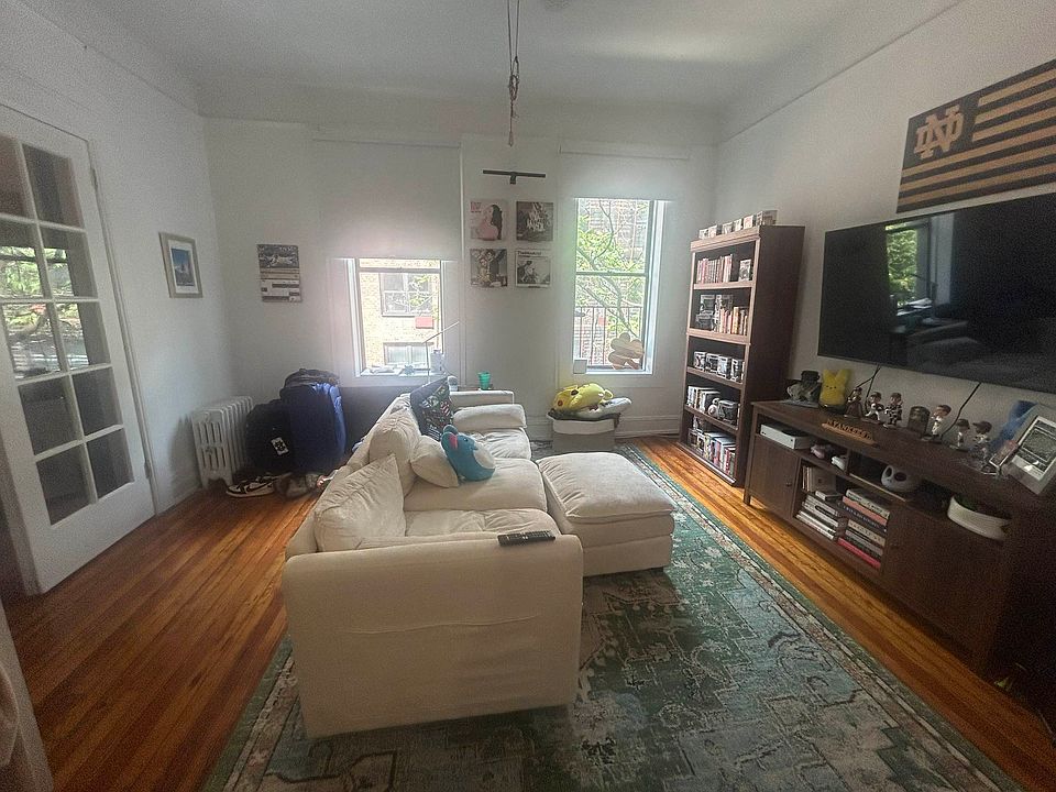 1st image of 437 E 80th St #18