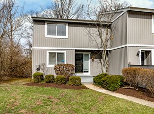 143 Twin Lakes Dr, Fairfield, OH 45014