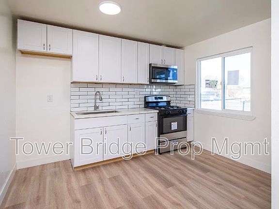 4th image of 1718 Grand Ave