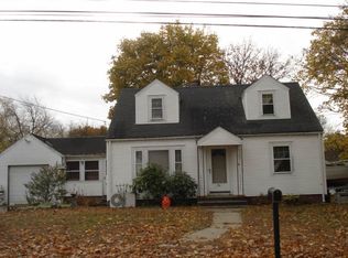 76 Lydick Ave, Warwick, RI 02888