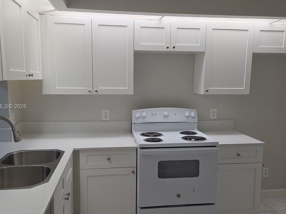 1st image of 202 Lake Pointe Dr APT 204