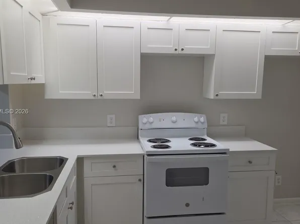 202 Lake Pointe Dr APT 204, Fort Lauderdale, FL 33309