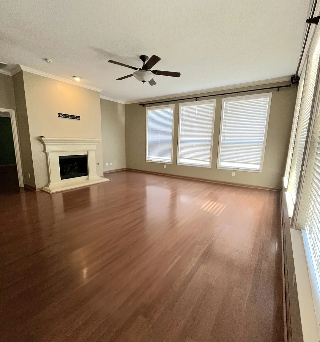 4 bed, 2599 sqft, $3,295 — Photo 4