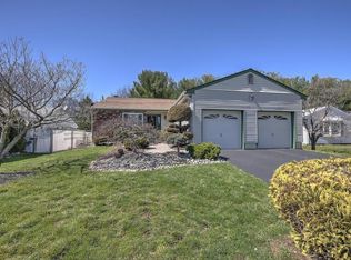 16 Long Rd, Freehold, NJ 07728