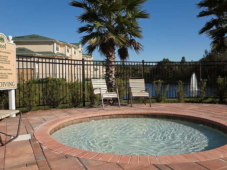 Savannah Springs Apartments — Photo 13