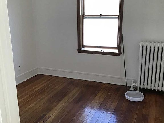 5th image of 2465 Hammett Ave #A