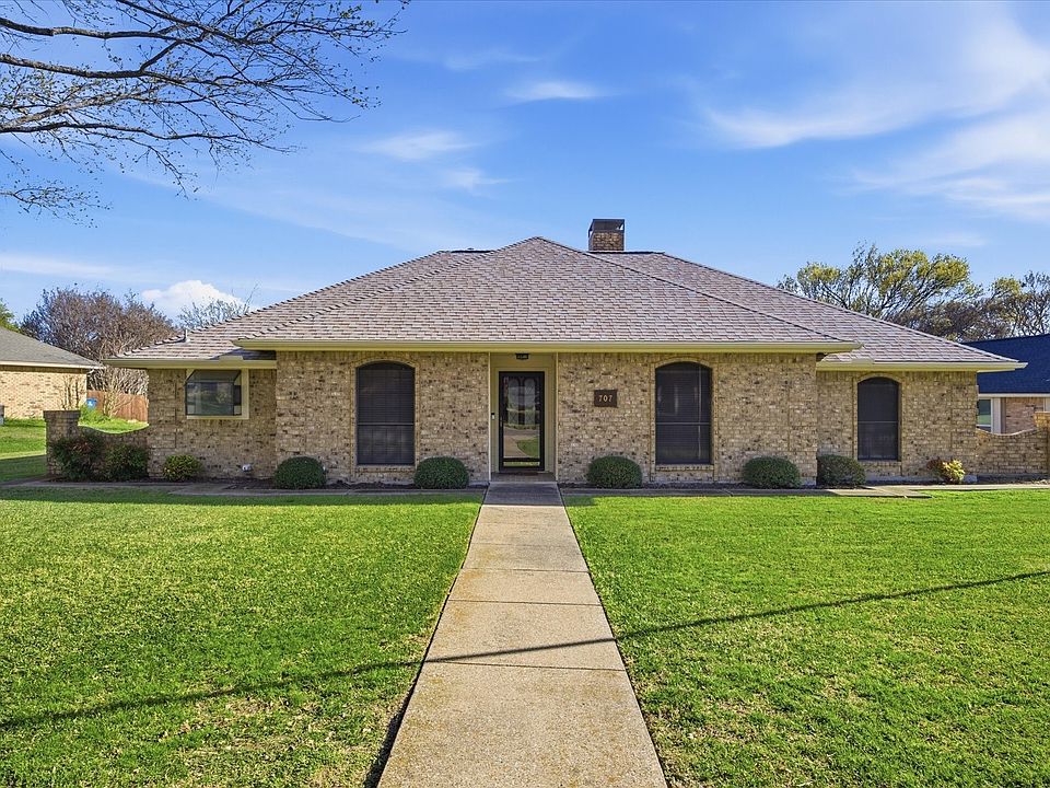 1st image of 707 Stillwater Dr