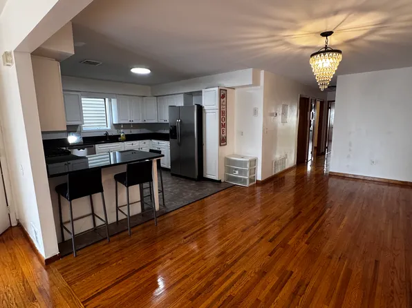 70 Van Buren St, Newark, NJ 07105