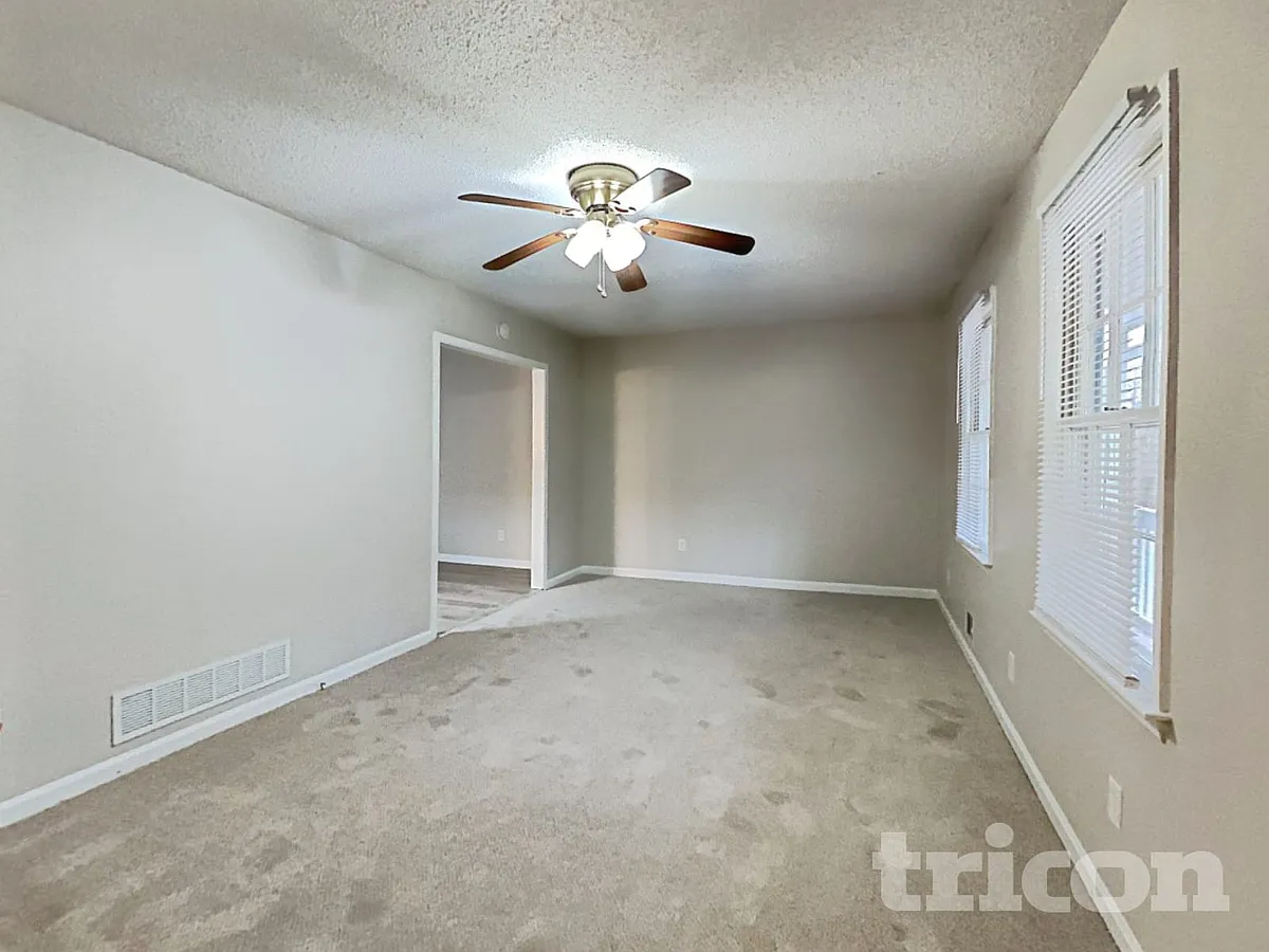Building Photo - 4659 Sierra Ct