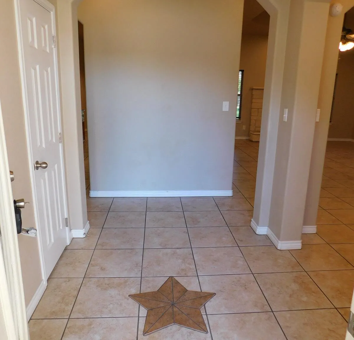 3 bed, 1920 sqft, $1,850 — Photo 4