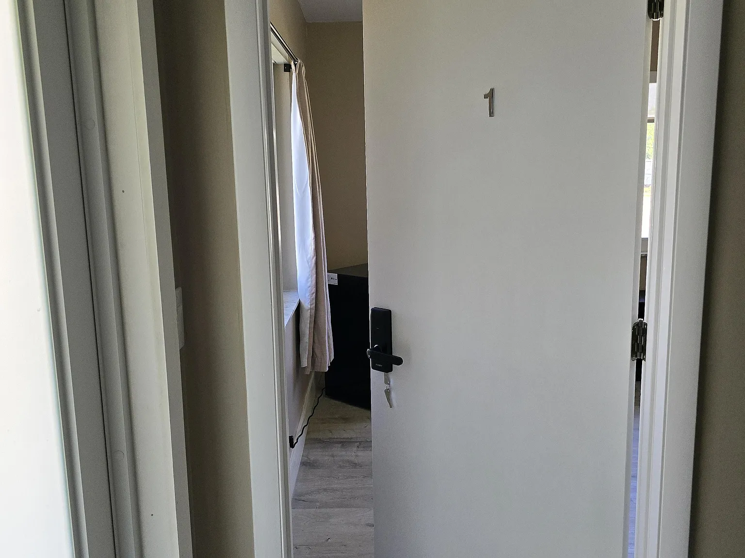4 bed, 2.0 bath, 1298 sqft, $1,312 — Photo 4