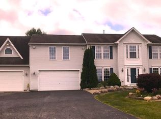 6586 Harvest Ridge Way, Lockport, NY 14094