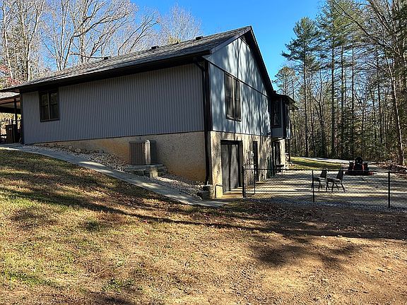 5th image of 73 Mine Mountain Dr