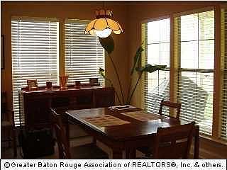 3rd image of 13131 Oak Knoll Dr